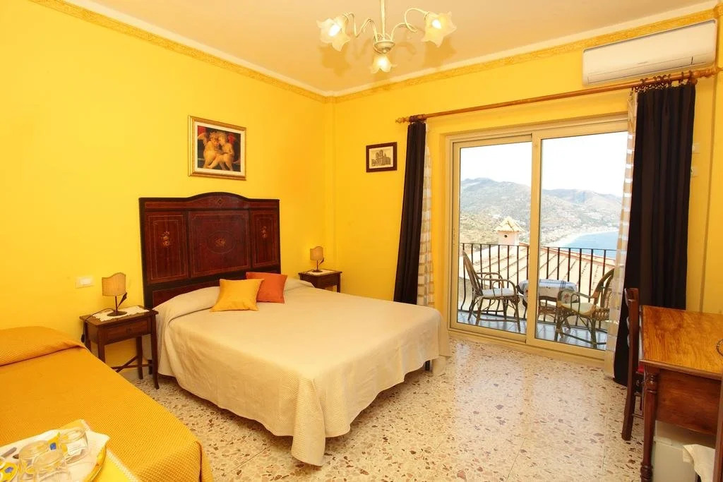 Taormina Al Bacio