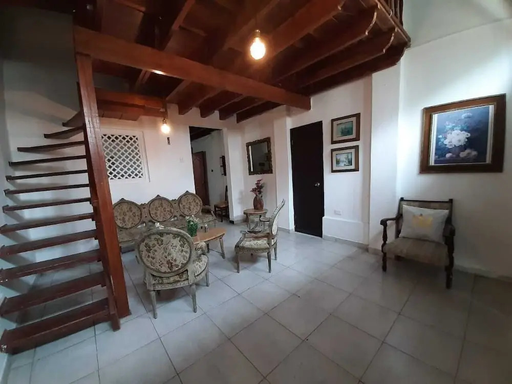 2G2-1 Apartamento en la Ciudad Antigua