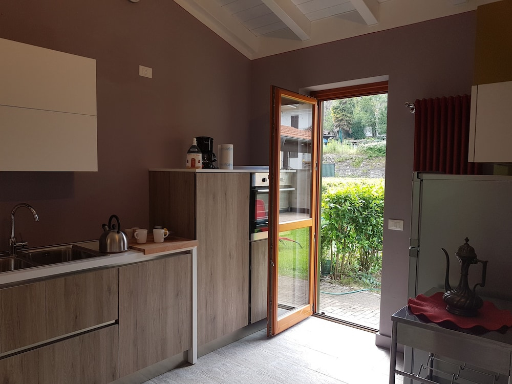 Il Borghetto Villa Pallante - Villa with Private Garden and Access to Swimming Pool