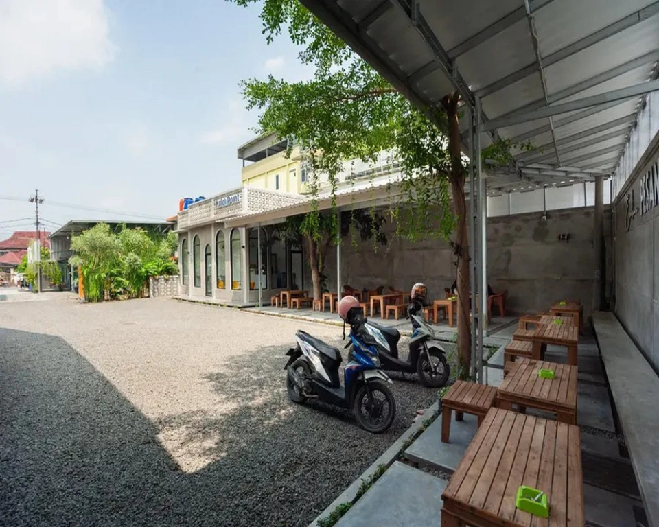 RedDoorz Syariah At Jalan Endro Suratmin Lampung