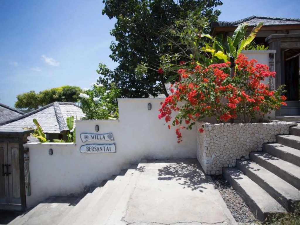 Batu Karang Lembongan Resort & Spa