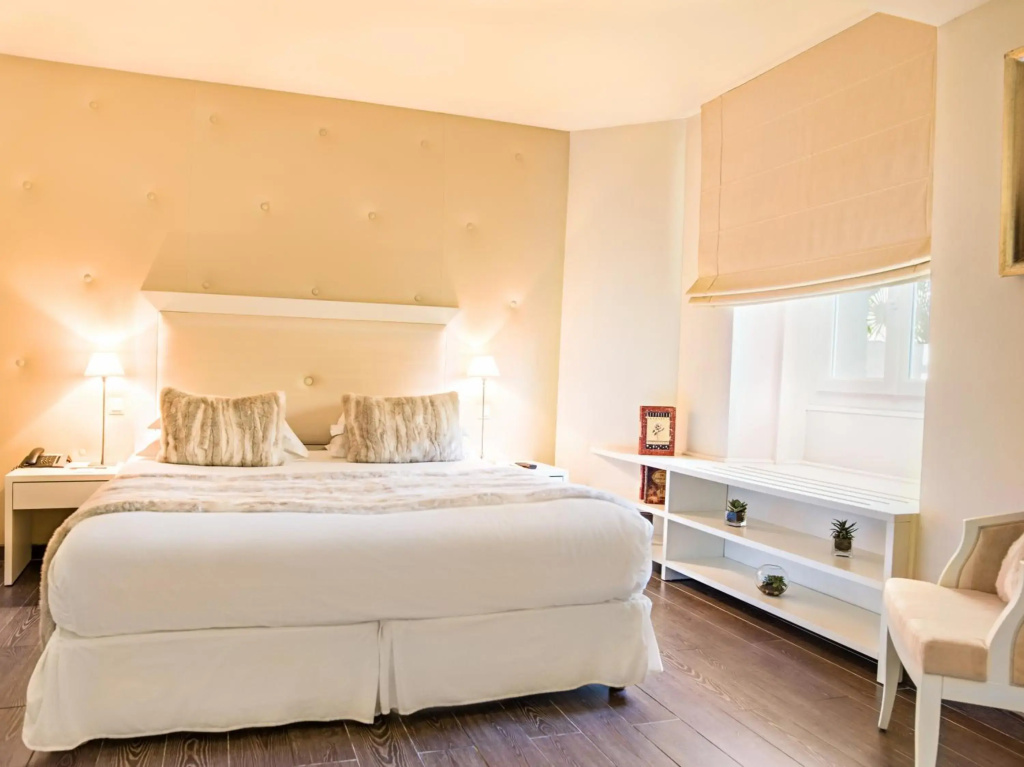 Hotel Renoir