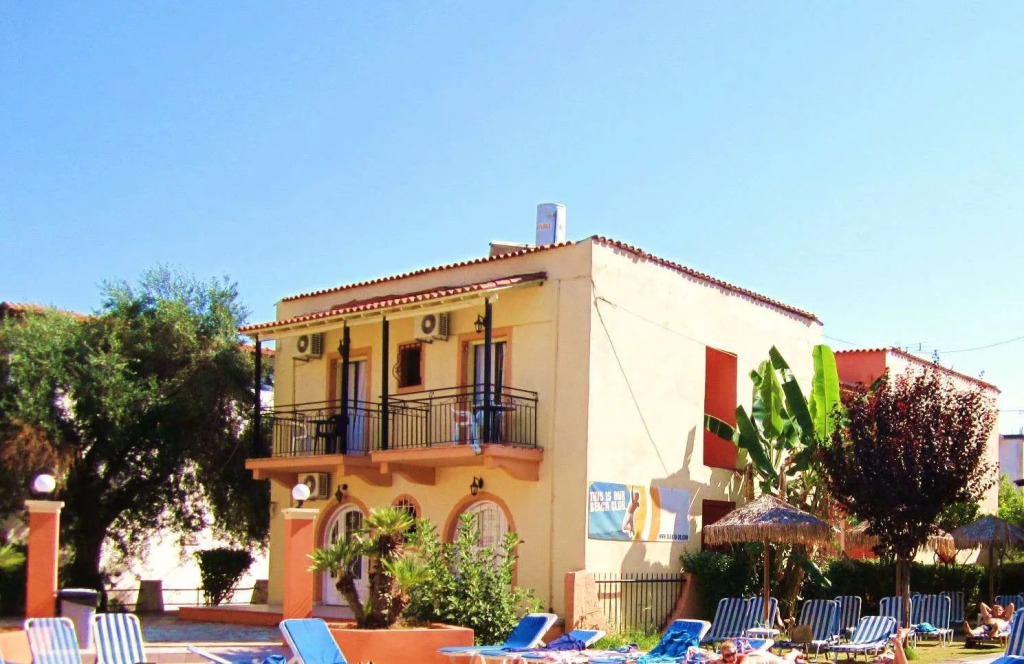 Paralia studios