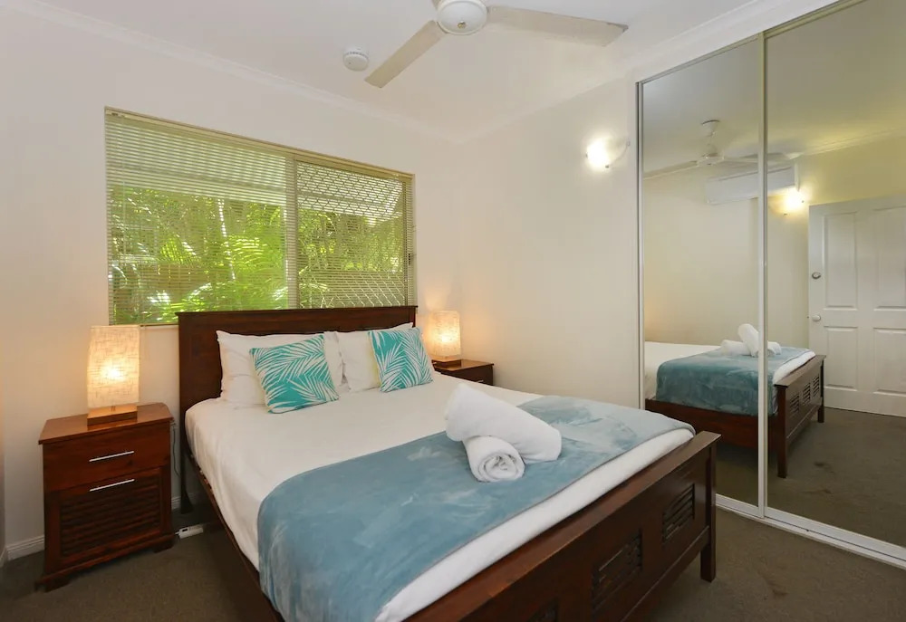 Latitude 16 Tropic Sands