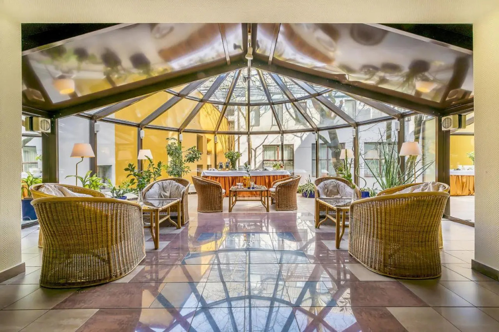 Grata by Centrum Hotels