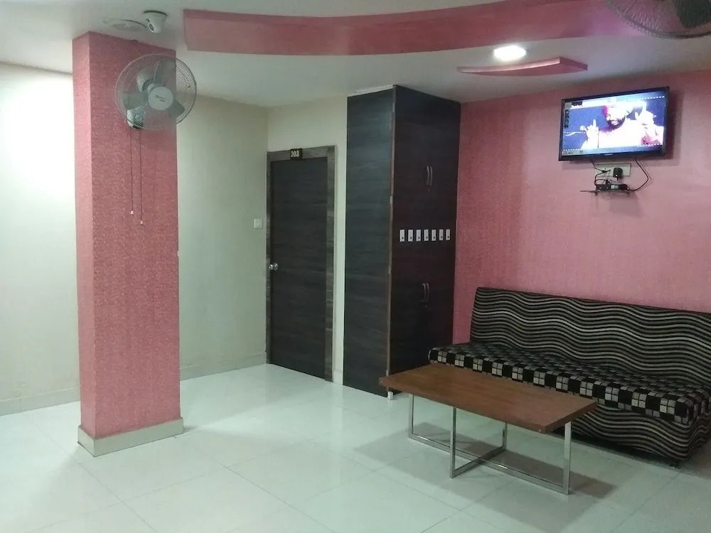 JK Rooms 128 Hotel RR