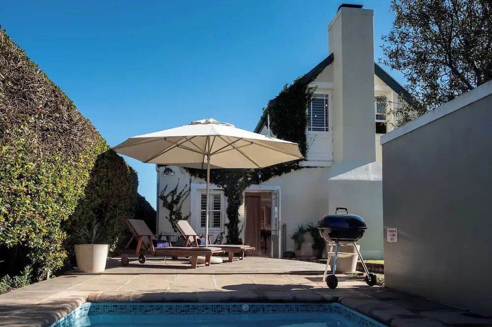 Cook's Cottage