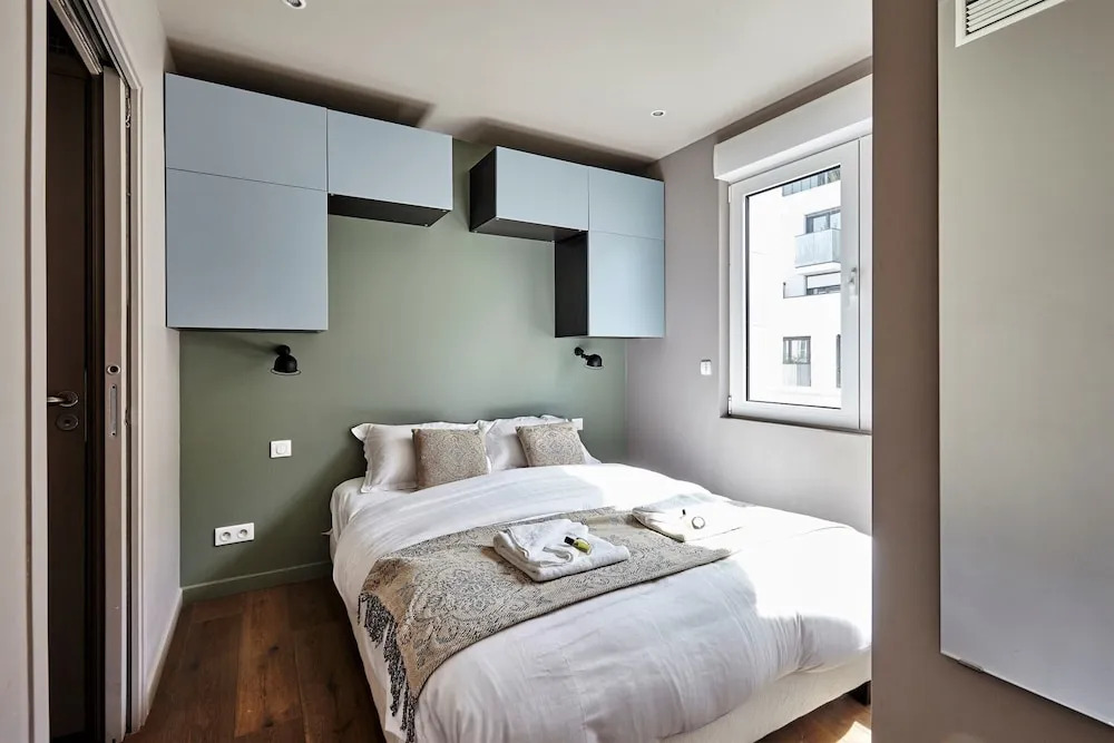 Modern 1BR Home in Batignolles