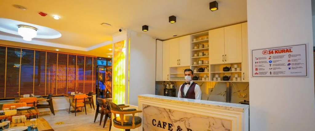 Grand White Hotel