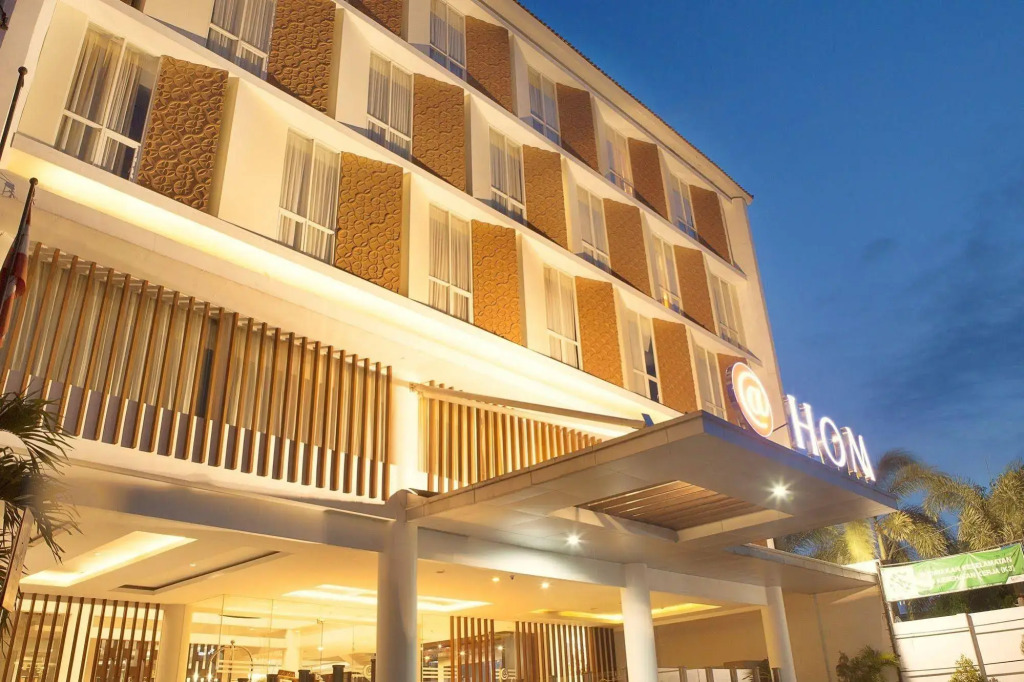 @Hom Platinum Gowongan