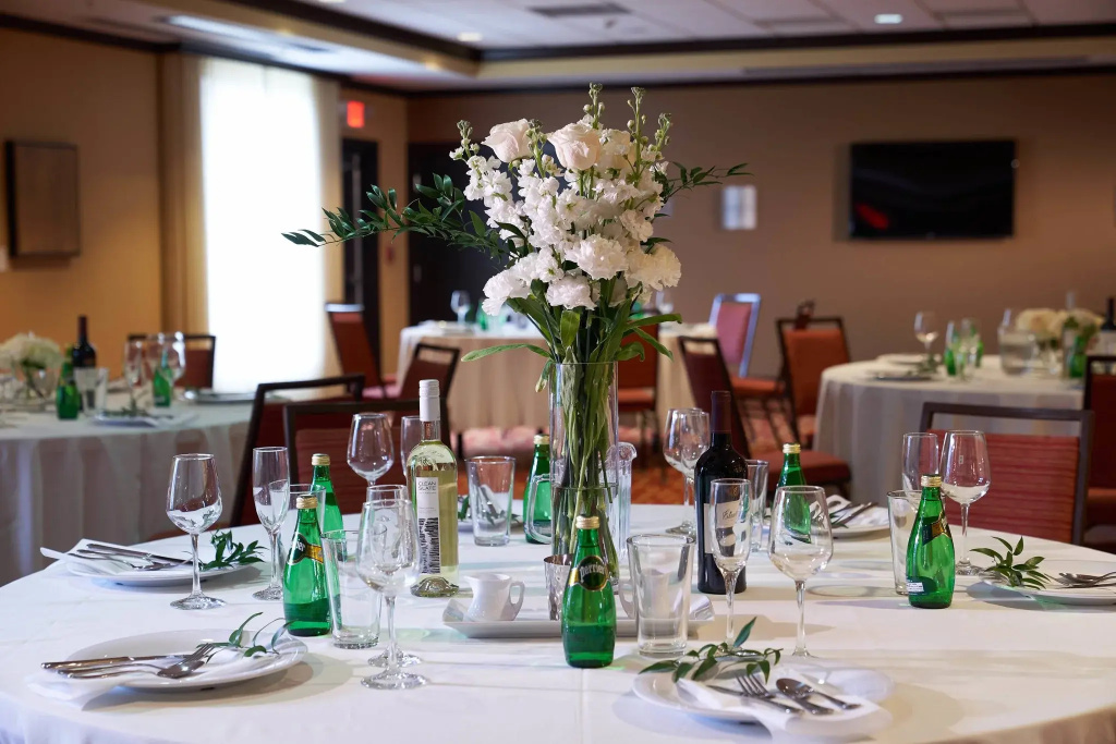 Courtyard by Marriott Evansville East