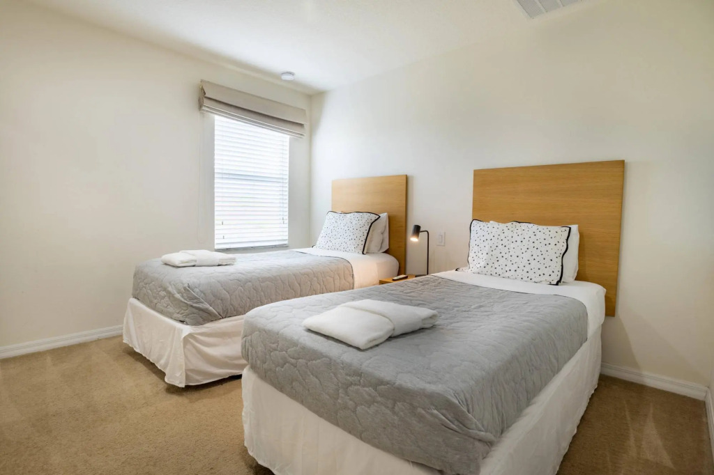 Cozy Home with Hot Tub at Encantada 302