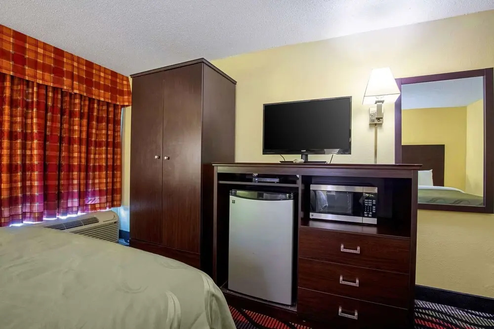 Econo Lodge Holly Springs