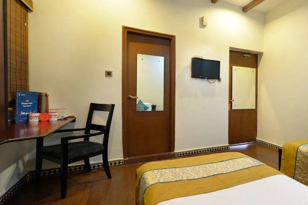 OYO Flagship 2207 Hotel Transit