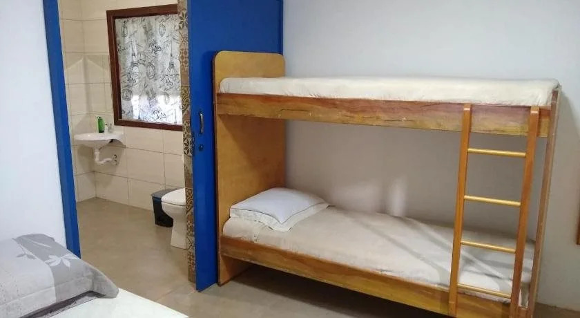 Hostel Dina & Suítes