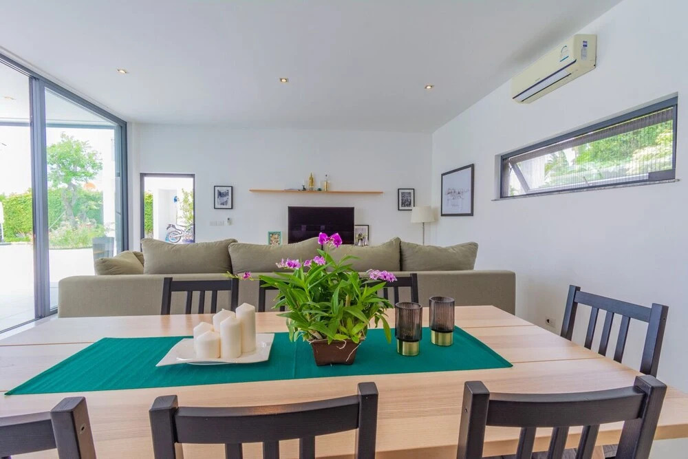 Modern 4 Bedroom Resort Pool Villa LL110