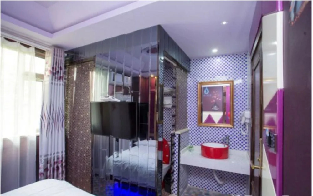 Shanghai Dream Of Rain Theme Hotel