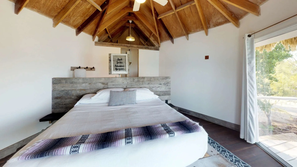 Thatch Caye Resort a MuyOno Resort