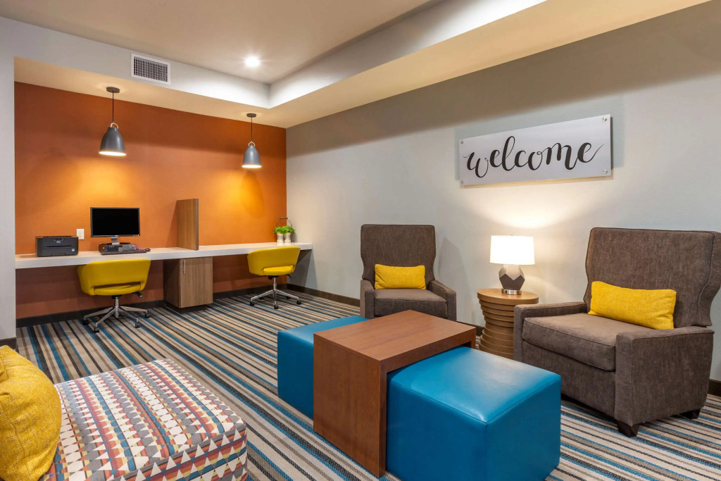 MainStay Suites Carlsbad South
