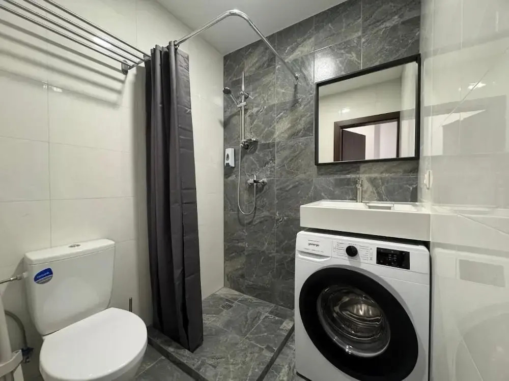 Room-1 Numeris Apartamentai su Balkonu