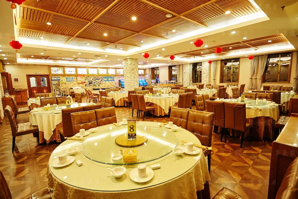 Dalian Zunhao Holiday Hotel