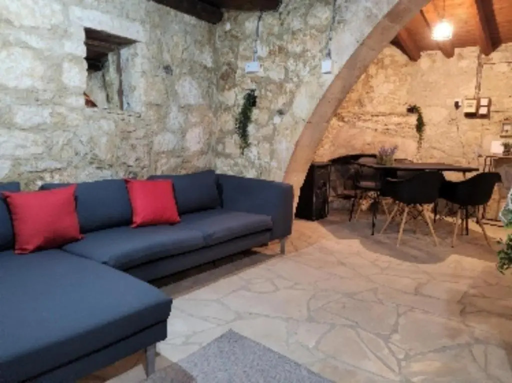 Galileo Cottage House (BREAKBOOKING CY)