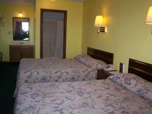 Colonial Inn