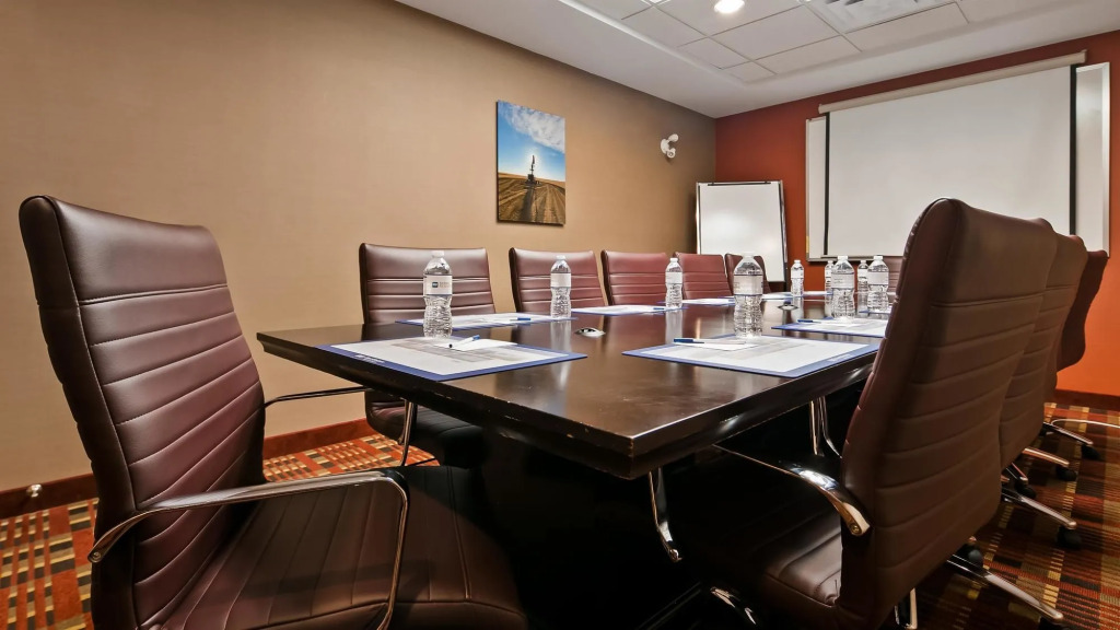 Best Western Plus Red Deer Inn & Suite