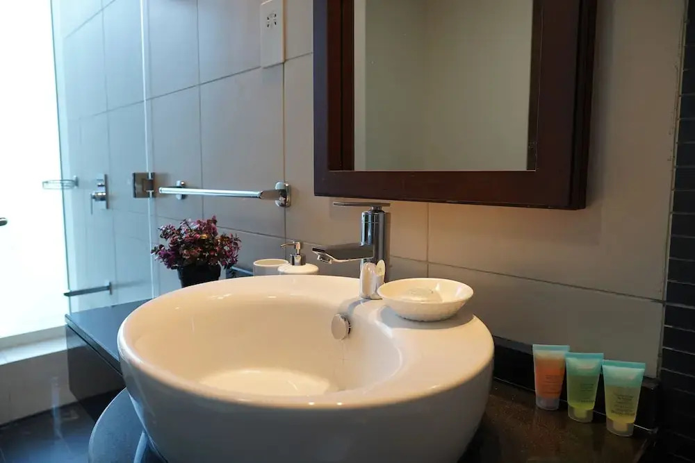 SuperHost- Next to Dubai Canal | Elegant 1 BR | Business Bay