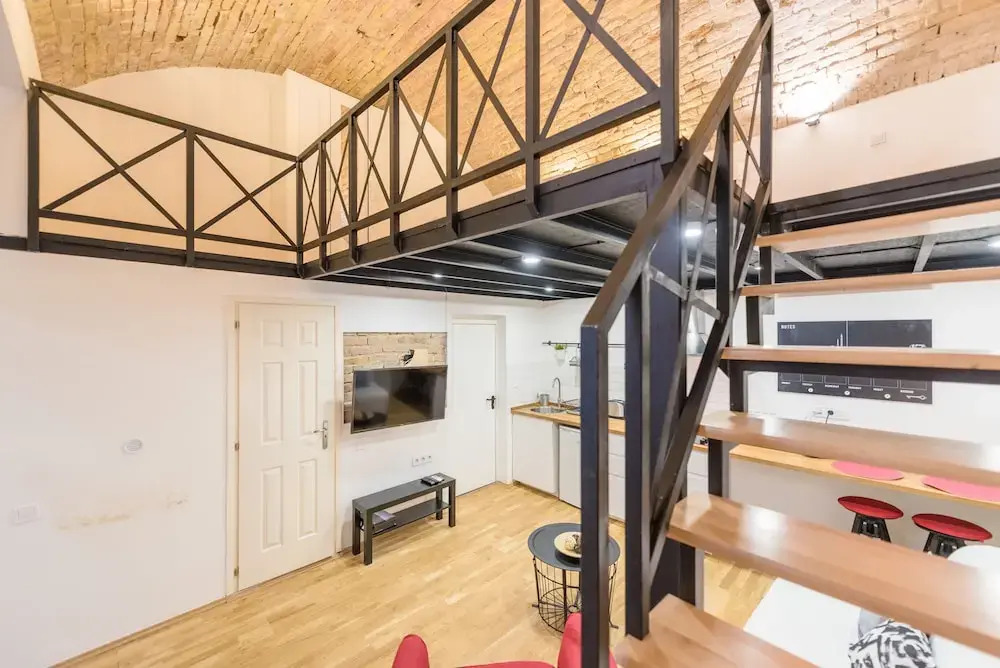 Central King Apartment