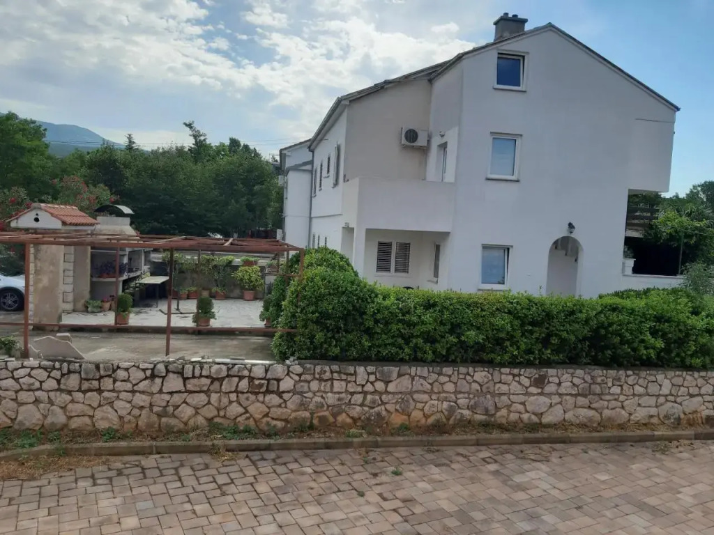 Apartments Knežević