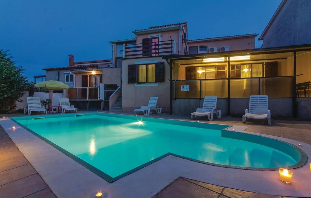Stunning Home In Pula