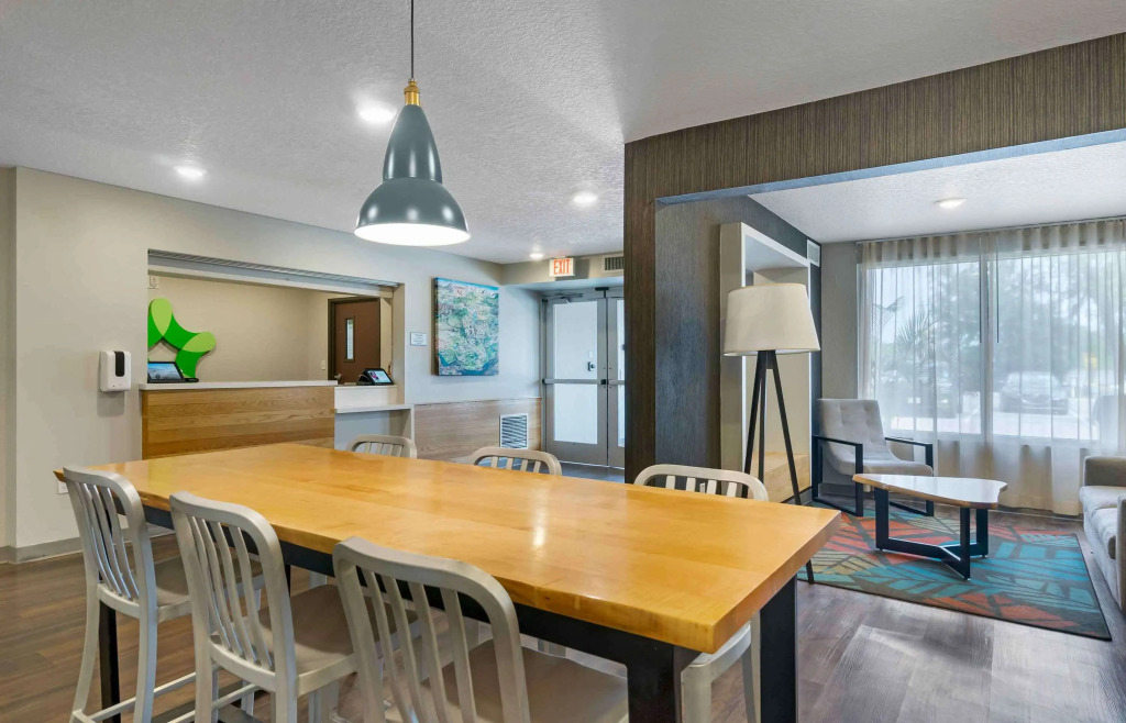 Extended Stay America Select Suites - Tampa - Northeast