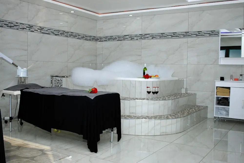 Semeni Asante Apartment