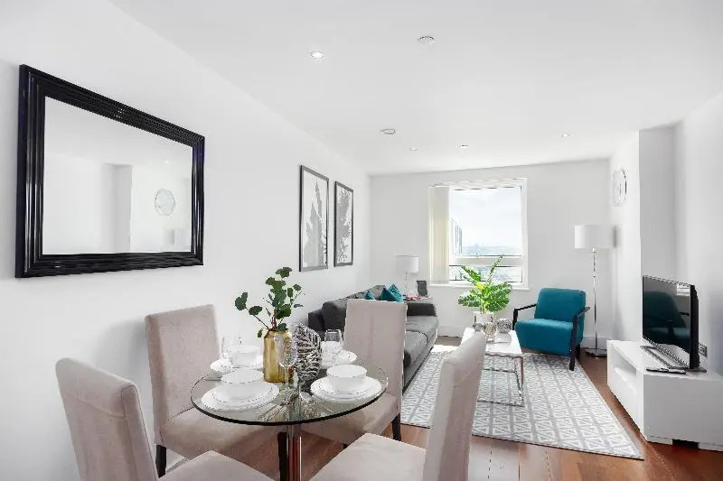 Lincoln Plaza Two-Bedroom Apartments