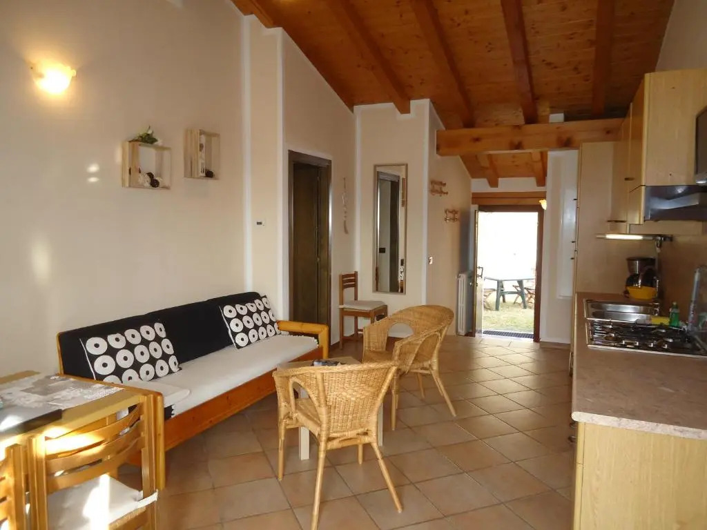 Casa Carla, bis 4 Personen, Garten, Balkon mit Blick auf den See und die Berge