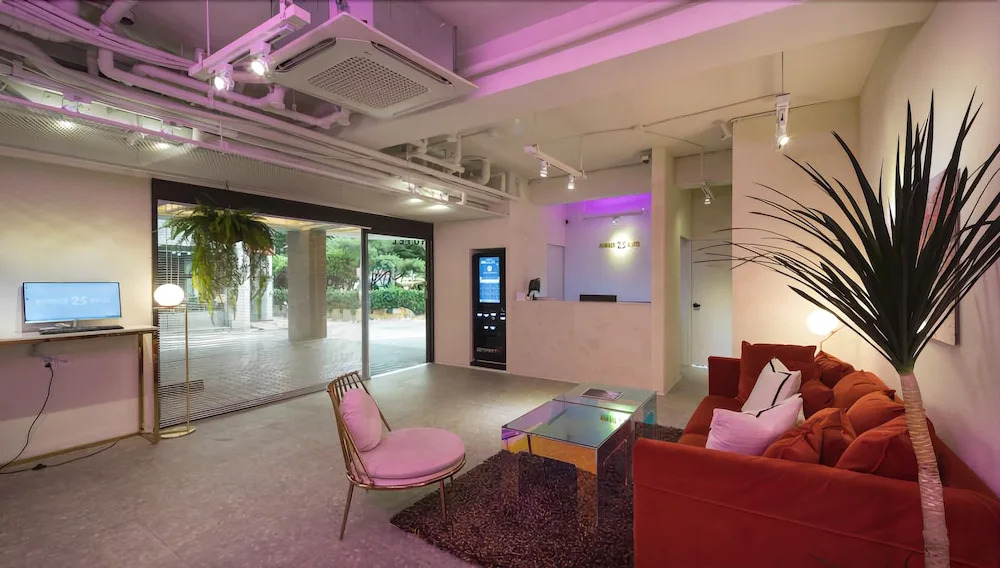 No 25 Signature Centum