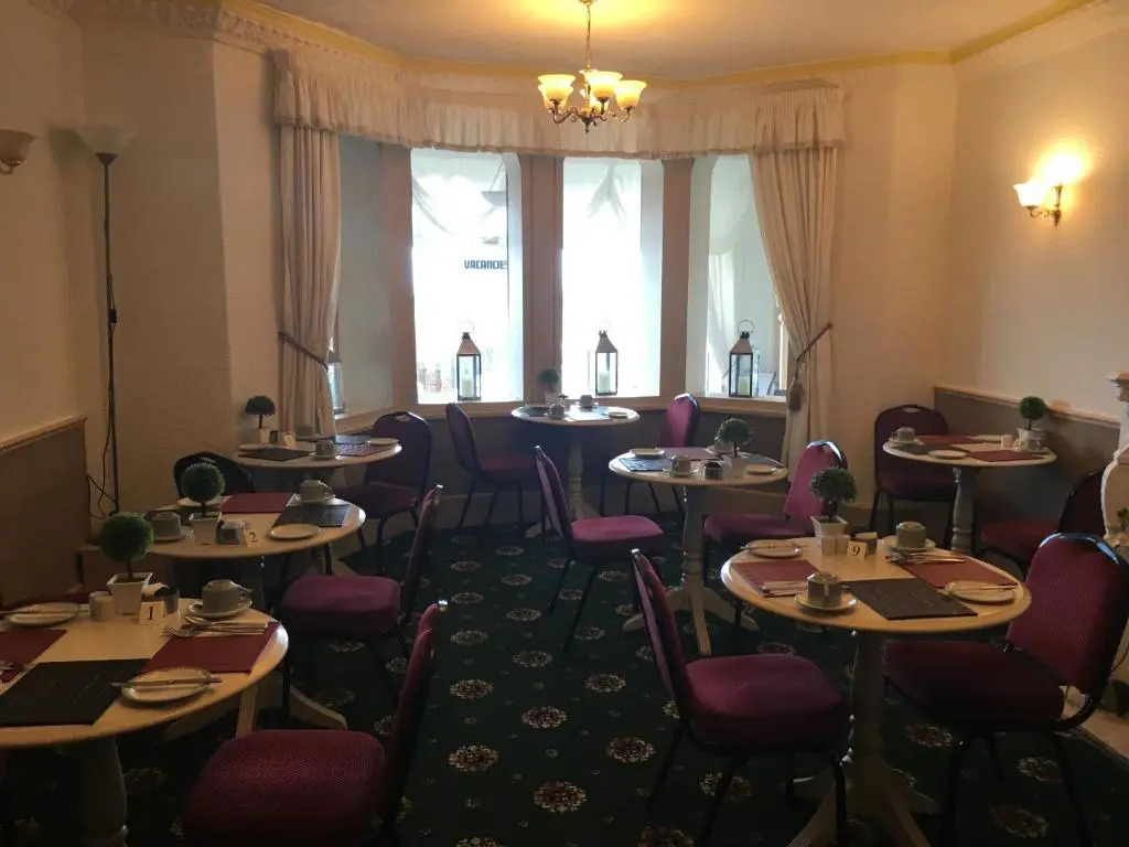 Kingsbury Hotel