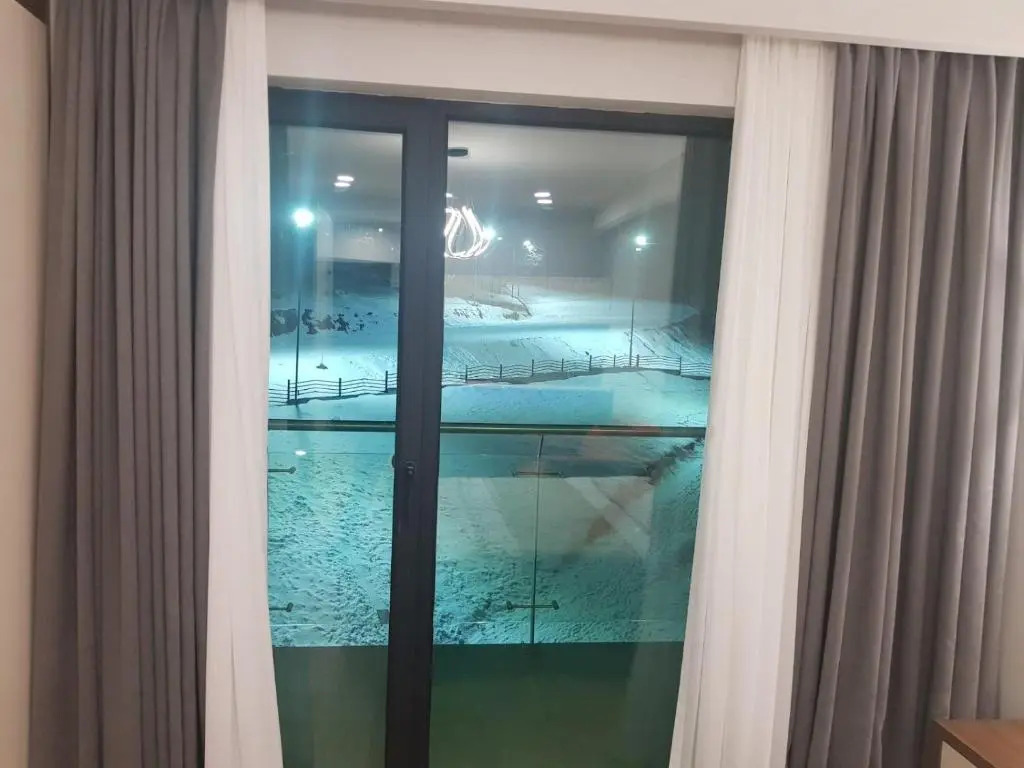 Hotel Crystal Residence R413