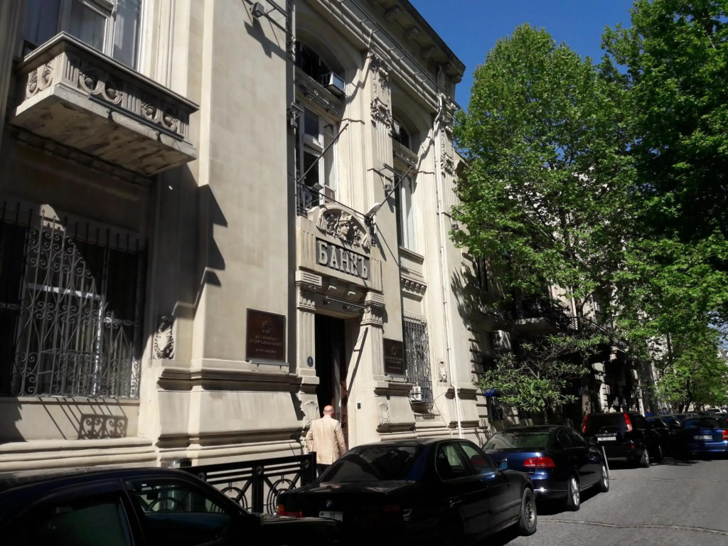 Neftçilər prospekti . Bedrooms 2.