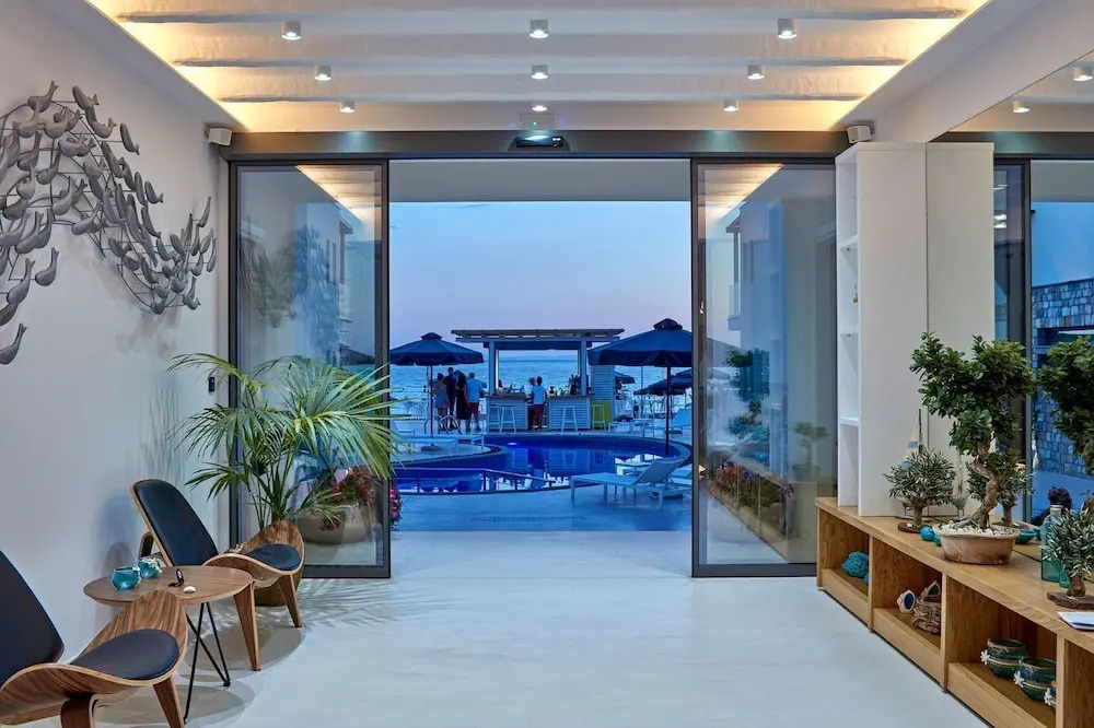 Icon Suites by the sea