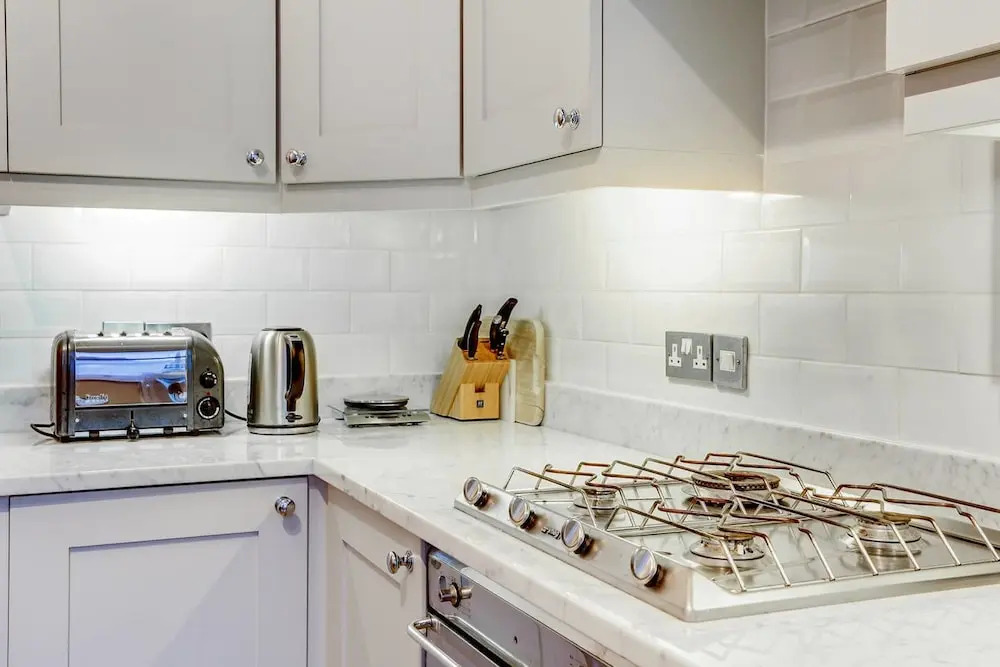 Fulham Large 1 bed Flat in Charming Building