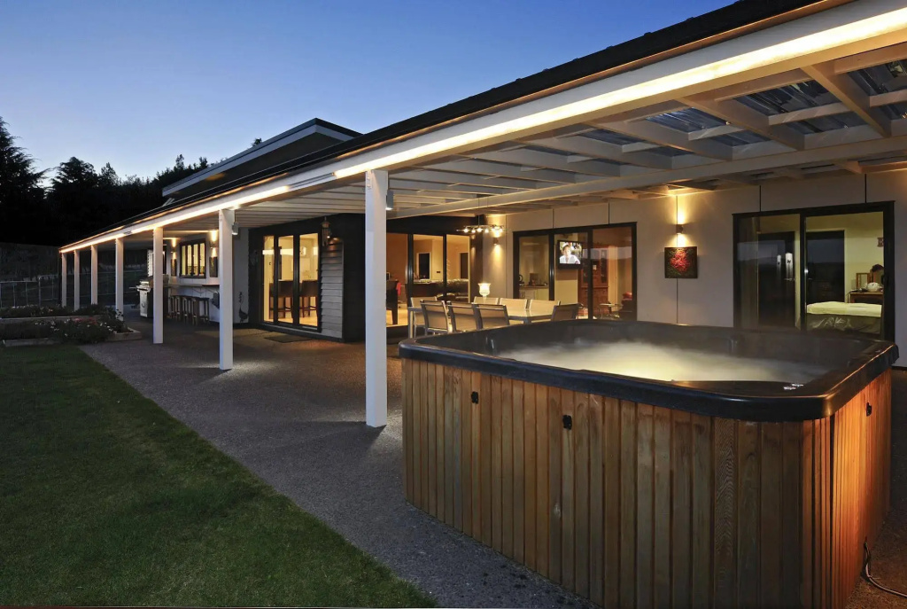 City Lights Boutique Lodge