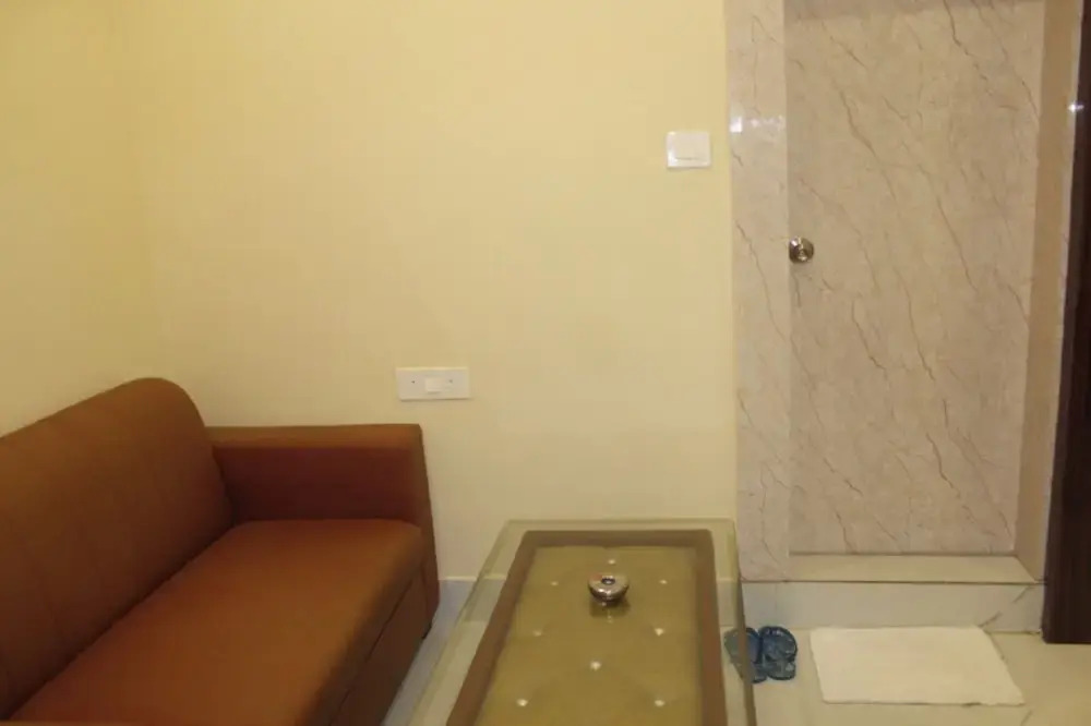 Puri Hotel Manjulata Residency