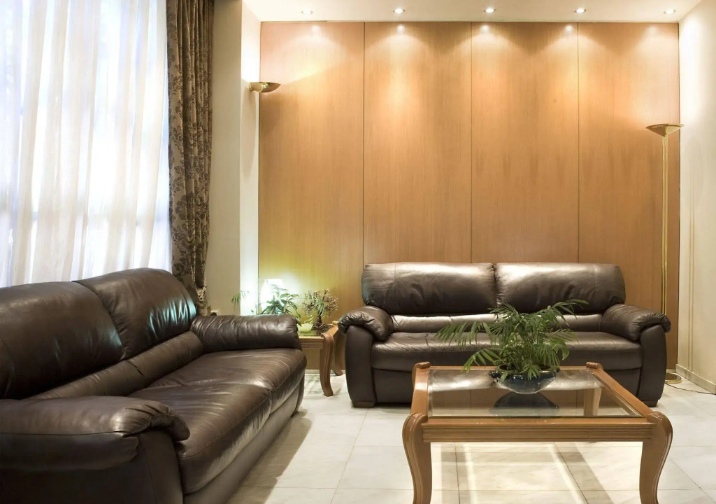 Parnon Hotel