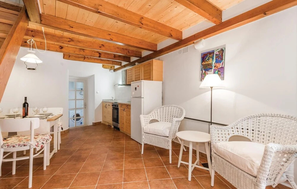 Awesome Home in Moscenicka Draga With Wifi and 2 Bedrooms