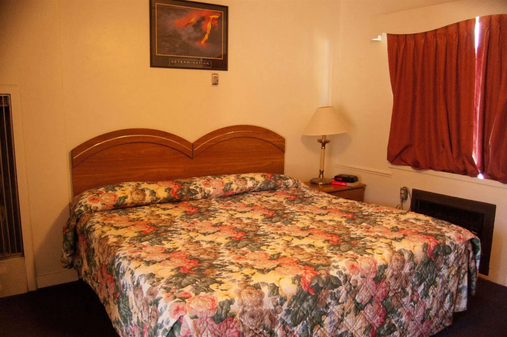 Nob Hill Lodge