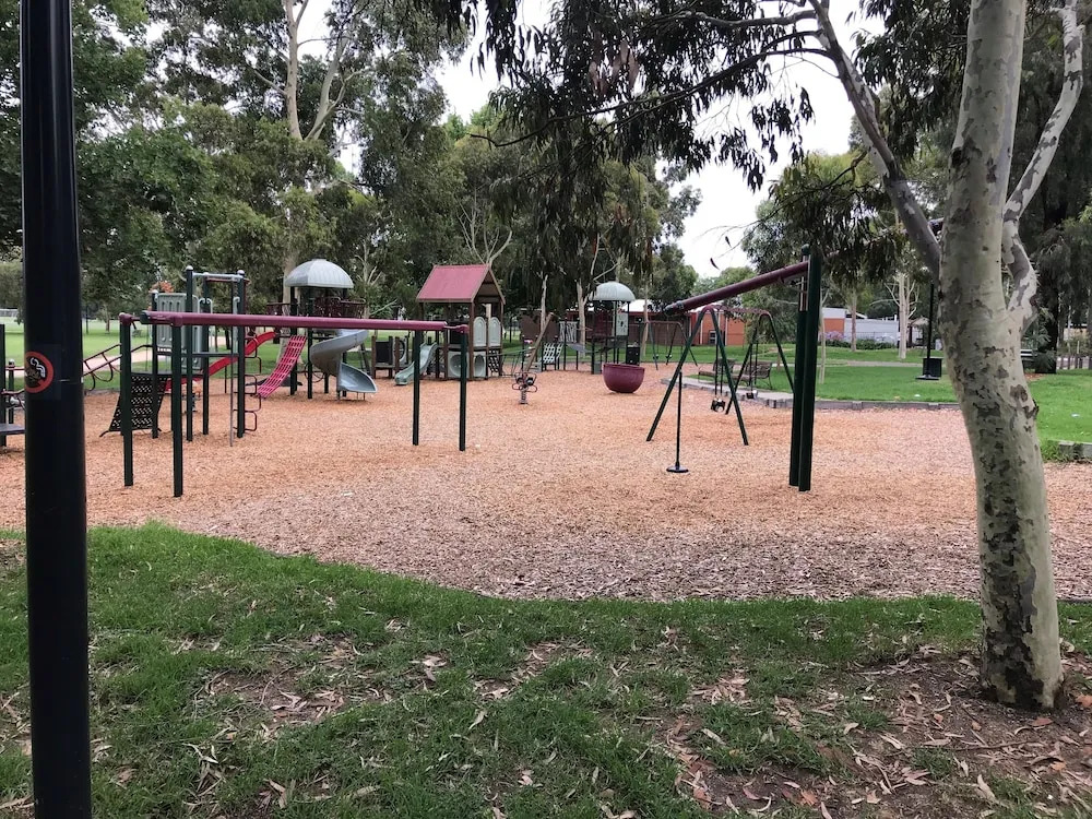 ReadySet Apartments on Altona