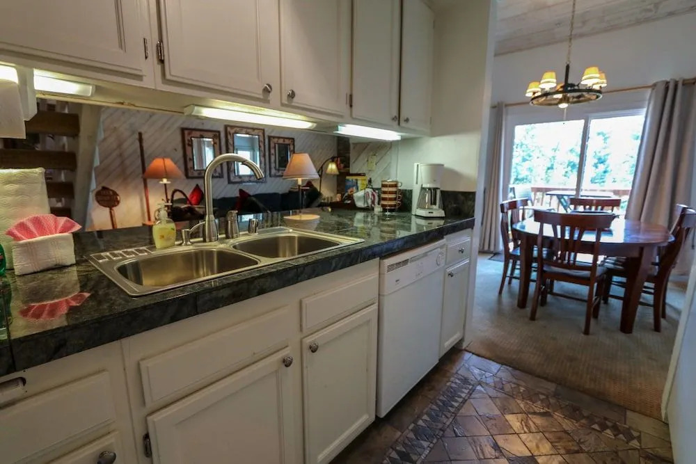 Snowcreek II 202 Remodeled, Light and Bright Condo with Washer Dryer by RedAwning