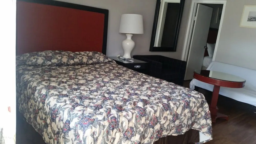 Coast Inn